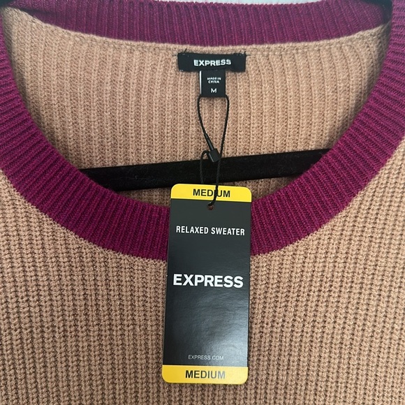 NWT Express Women's Relaxed Sweater Tan/Black/Fuchsia Sz M - Picture 4 of 8